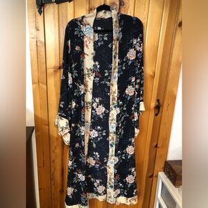 Boohoo Navy Floral Kimono Robe